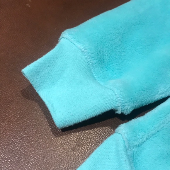 Velour v-neck sweatshirt - Picture 6 of 6